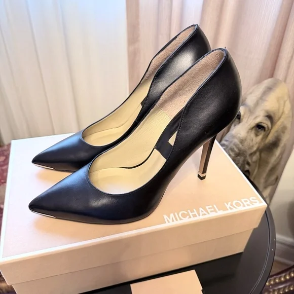 Michael Kors Avra black leather pumps - Picture 2 of 12
